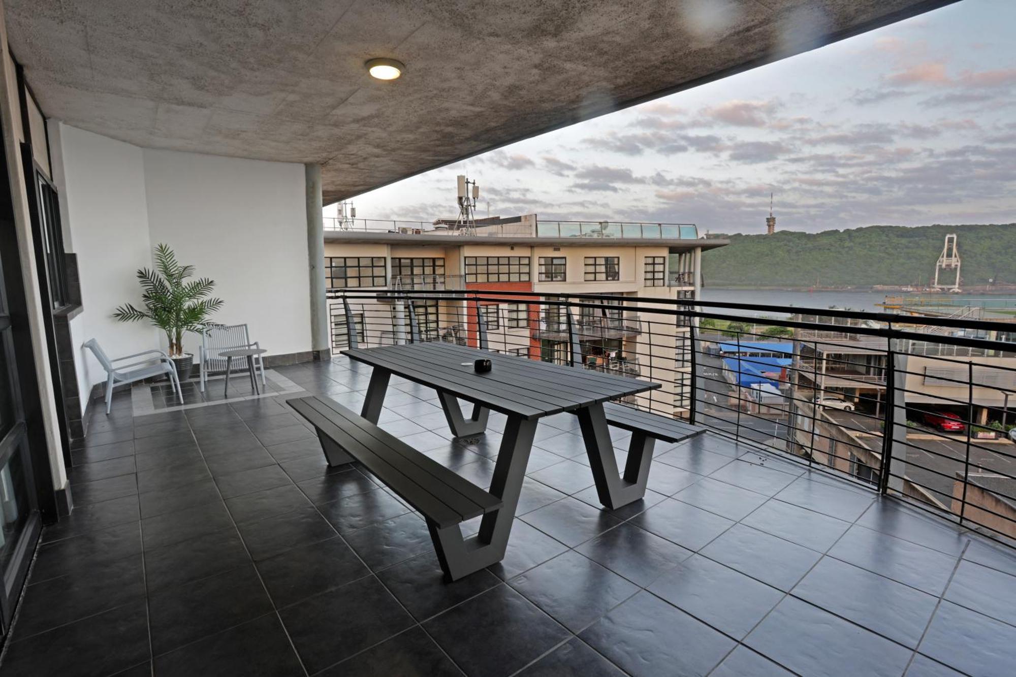 Stay At The Point - Peaceful Plentiful Penthouse Durban Exterior foto